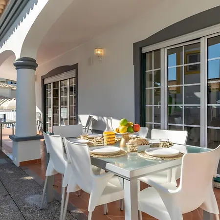 Villa Beachside