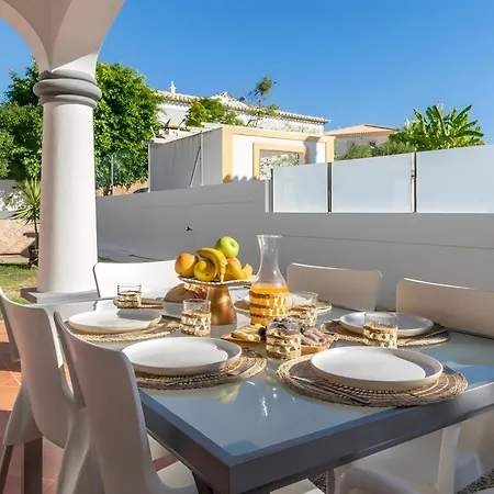 Beachside Villa Albufeira